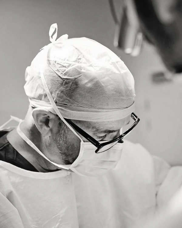  Dr Hunt breast augmentation Sydney